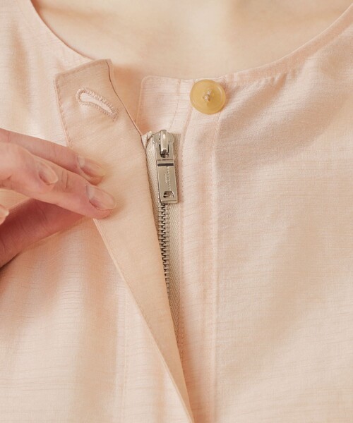 MACKINTOSH LONDON（マッキントッシュ ロンドン）の「シャイニーシアーノーカラージャケット（ノーカラージャケット・レディース・ピンク系その他2/ネイビー・40/38）」の9枚目の写真