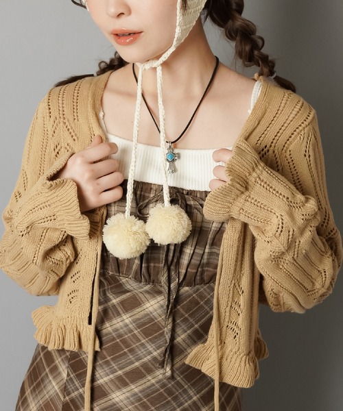 SPINNS(スピンズ)の「ガーリー×レトロの新定番☆クロシェ編みカーディガン(カーディガン/ボレロ・レディース・アイボリー/カーキ/ブラウン/ベージュ/レッド・ONESIZE)」の4枚目の写真