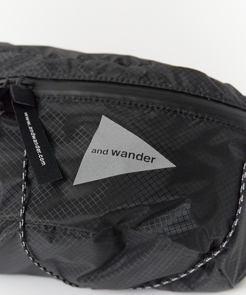 and wander（アンドワンダー）の「【入庫禁止】and wander/アンドワンダー Sil Waist Bag ウエストバッグ（ボディバッグ/ウエストポーチ・メンズ・ブラック・FREE）」の9枚目の写真