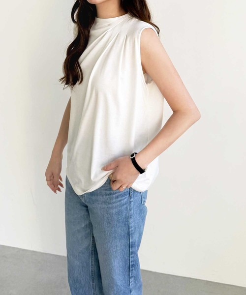 YOUING.(ユイン)の「ドレープデザイントップス(Tシャツ/カットソー・レディース・ブラック/チャコール/オフホワイト・LARGE/MEDIUM)」の21枚目の写真