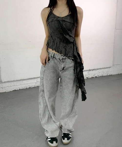 lilful(リルフル)の「立体切り替えデザイン ケミカルウォッシュ加工 ワイドバレルレッグデニム(デニムパンツ・レディース・グレー・S/M/L)」の17枚目の写真