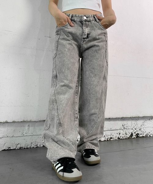 lilful(リルフル)の「立体切り替えデザイン ケミカルウォッシュ加工 ワイドバレルレッグデニム(デニムパンツ・レディース・グレー・S/M/L)」の11枚目の写真