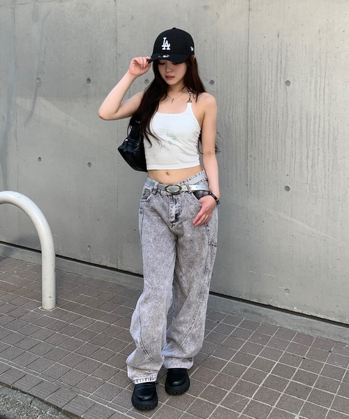 lilful(リルフル)の「立体切り替えデザイン ケミカルウォッシュ加工 ワイドバレルレッグデニム(デニムパンツ・レディース・グレー・S/M/L)」の21枚目の写真