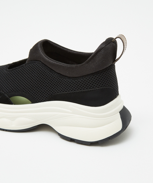 Au BANNISTER（オゥバニスター）の「メリージェーンスニーカー（スニーカー・レディース・シルバー/ブラック/ホワイト・22.5/23/23.5/24/24.5）」の21枚目の写真