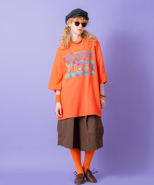 a.p.o.v.(エーピーオービー)の「a.p.o.v. フラワーミックスビッグボックスロゴプリントオーバーサイズTシャツ(Tシャツ/カットソー・メンズ・ホワイト/ブラック/オレンジ・ONESIZE)」の12枚目の写真
