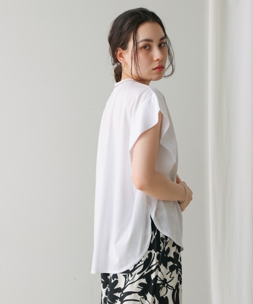 Bou Jeloud(ブージュルード)の「衿ラインプルオーバー(Tシャツ/カットソー・レディース・キャメル/オフホワイト/ブルー/ブラック・FREE)」の8枚目の写真
