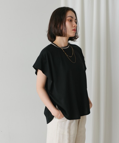 Bou Jeloud(ブージュルード)の「衿ラインプルオーバー(Tシャツ/カットソー・レディース・キャメル/オフホワイト/ブルー/ブラック・FREE)」の19枚目の写真
