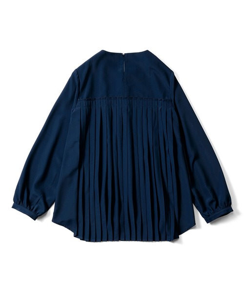 IEDIT(イディット)の「IEDIT 抗菌防臭&UVカットがうれしい バックプリーツが品よく揺れる 後ろ姿が印象的な着映えトップス(シャツ/ブラウス・レディース・ネイビー/ライトグリーン・LL/3L/M/L/4L/S)」の10枚目の写真