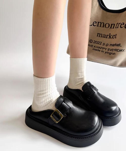 Teem Store(チームストア)の「厚底ベルトデザインサボサンダル(サンダル・レディース・アイボリー/ブラック・M/L)」の2枚目の写真