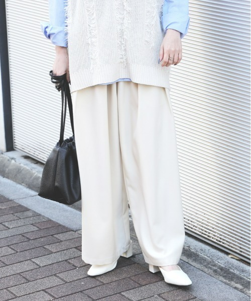 Right-on（ライトオン）の「【HONEYSUCKLE ROSE】ウエストシャーリングパンツ（その他パンツ・レディース・ライトベージュ/ブラック/グレー・L/M）」の3枚目の写真