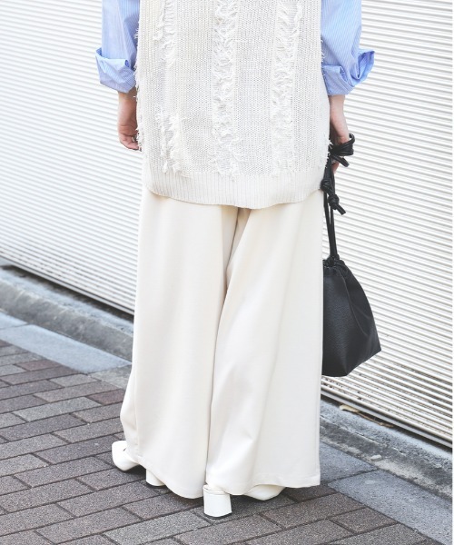 Right-on（ライトオン）の「【HONEYSUCKLE ROSE】ウエストシャーリングパンツ（その他パンツ・レディース・ライトベージュ/ブラック/グレー・L/M）」の12枚目の写真