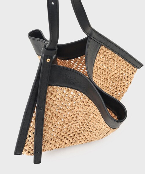 GRACE CONTINENTAL(グレースコンチネンタル)の「ORSETTOトライアングルバッグ(ハンドバッグ・レディース・ブラック/ホワイト・FREE)」の6枚目の写真