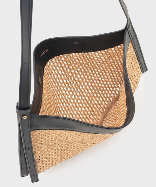 GRACE CONTINENTAL(グレースコンチネンタル)の「ORSETTOトライアングルバッグ(ハンドバッグ・レディース・ブラック/ホワイト・FREE)」の7枚目の写真