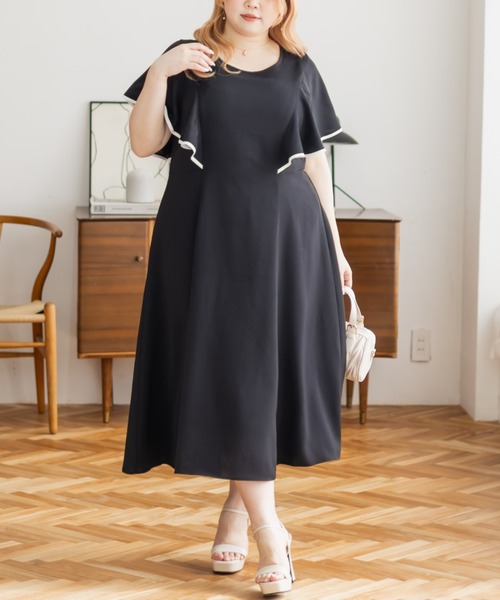 CLETTE(クレット)の「配色使いフレア袖ワンピース(ワンピース・レディース・サンドグレー/ブラック/チャコールグレー・3L/LL/4L)」の11枚目の写真