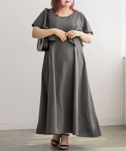 CLETTE(クレット)の「配色使いフレア袖ワンピース(ワンピース・レディース・サンドグレー/ブラック/チャコールグレー・3L/LL/4L)」の5枚目の写真