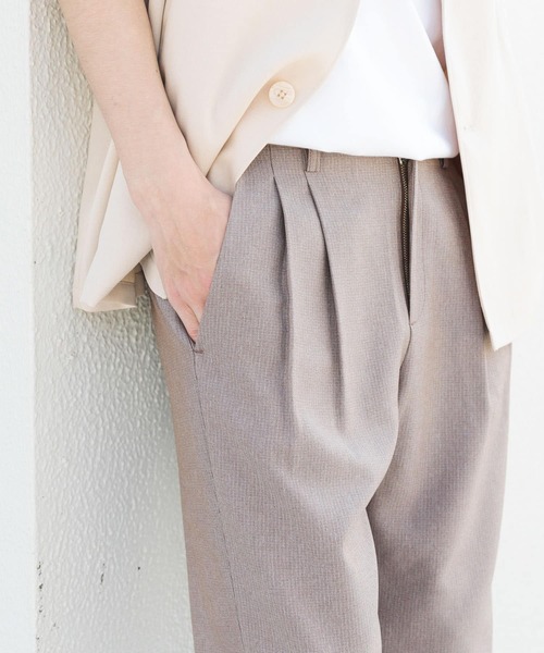 SENSE OF PLACE by URBAN RESEARCH（センスオブプレイスバイアーバンリサーチ）の「マイクロチェック2タックワイドスラックス（その他パンツ・メンズ・ブラック/ライトブラウン/ライトグレー・MEDIUM/LARGE）」の3枚目の写真