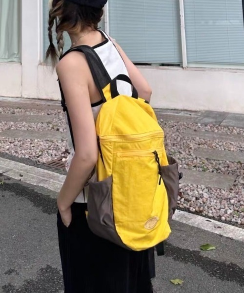 Vipoa(ヴィポア)の「バイカラーナイロンlogoバッグパック(バックパック/リュック・レディース・イエロー/アイボリー/ブルー/パープル/ピンク・FREE)」の8枚目の写真