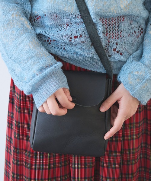 bulle de savon（ビュルデサボン）の「△leather pochette（ショルダーバッグ・レディース・ブラック/ダークブラウン・FREE）」の4枚目の写真