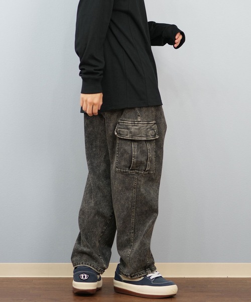 DC(ディーシー)の「DC/ディーシー ワイドカーゴパンツ/ロンパン デニム DPT254034(デニムパンツ・メンズ・ケミカルウォッシュ/ライトインディゴブルー/ダークインディゴブルー/カーキ/ブラック・L/M/XL)」の8枚目の写真