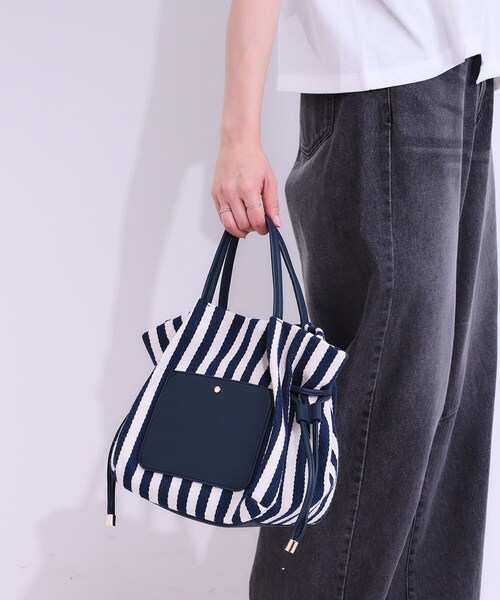 SHOO・LA・RUE(シューラルー)の「【2WAY】素材コンビトートバッグ(トートバッグ・レディース・ベージュ/イエロー系2/ネイビー系2・00)」の22枚目の写真