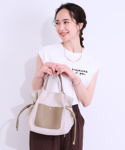 SHOO・LA・RUE(シューラルー)の「【2WAY】素材コンビトートバッグ(トートバッグ・レディース・ベージュ/イエロー系2/ネイビー系2・00)」の17枚目の写真