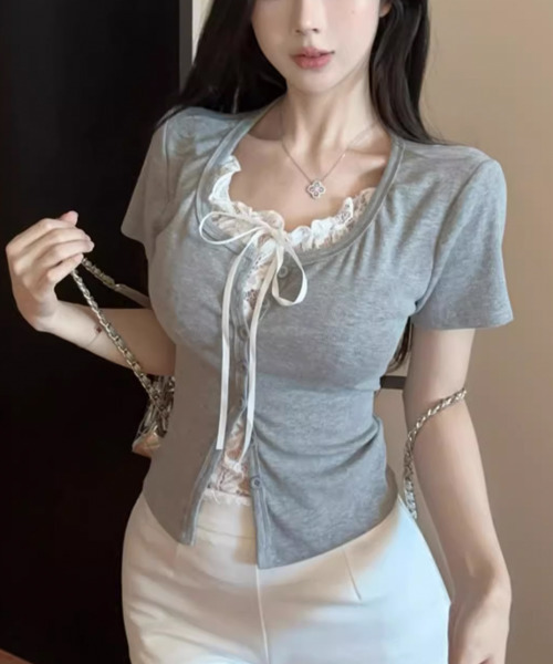 VIVID LADY(ビビッドレディー)の「レイヤード風 レースキャミソール 半袖Tシャツ(Tシャツ/カットソー・レディース・グレー/ホワイト/ブラック・FREE)」の8枚目の写真