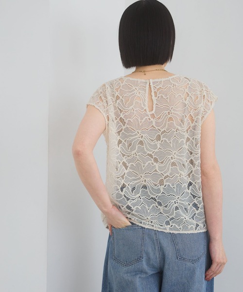 A part by(アパートバイ)の「モールレースプルオーバーフレンチスリーブ(Tシャツ/カットソー・レディース・ベージュ/ネイビー/オフホワイト/ライトブラウン・FREE)」の13枚目の写真