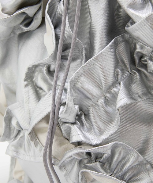 Casselini（キャセリーニ）の「Casselini(キャセリーニ)フリルナップサック（バックパック/リュック・レディース・シルバー/グレー/ブラック・FREE）」の7枚目の写真