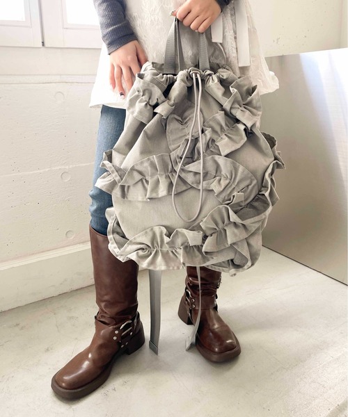 Casselini（キャセリーニ）の「Casselini(キャセリーニ)フリルナップサック（バックパック/リュック・レディース・シルバー/グレー/ブラック・FREE）」の19枚目の写真