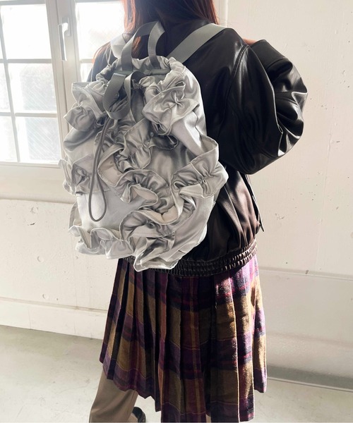 Casselini（キャセリーニ）の「Casselini(キャセリーニ)フリルナップサック（バックパック/リュック・レディース・シルバー/グレー/ブラック・FREE）」の21枚目の写真