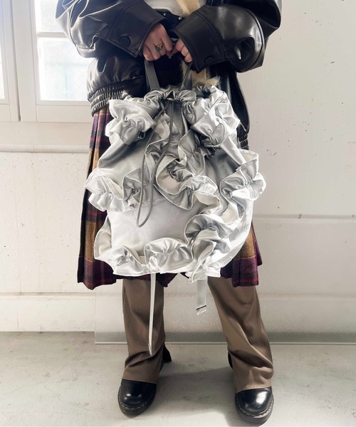 Casselini（キャセリーニ）の「Casselini(キャセリーニ)フリルナップサック（バックパック/リュック・レディース・シルバー/グレー/ブラック・FREE）」の20枚目の写真