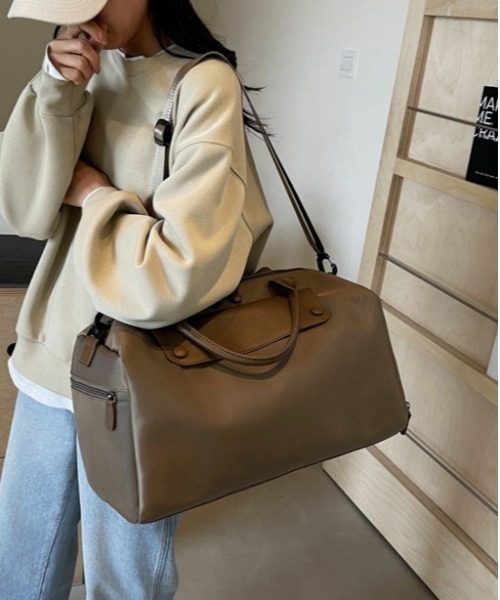 FREE STYLISTS（フリー スタイリスト）の「【2WAY】大容量 レザービッグサイズトラベルボストンバッグ/ショルダーバッグ（ボストンバッグ・レディース・グレー/ブラック・FREE）」の8枚目の写真