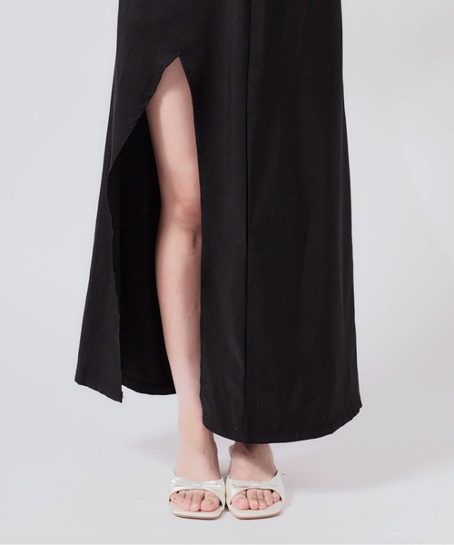 Chick(チック)の「Low-heeled sandals with ribbon / リボン付き ローヒールサンダル 秋物 秋服 2026年秋冬(サンダル・レディース・アイボリー/ブラック/シルバー・35/36/37/38)」の17枚目の写真