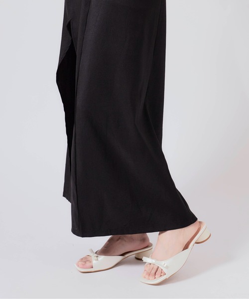 Chick(チック)の「Low-heeled sandals with ribbon / リボン付き ローヒールサンダル 秋物 秋服 2026年秋冬(サンダル・レディース・アイボリー/ブラック/シルバー・35/36/37/38)」の20枚目の写真