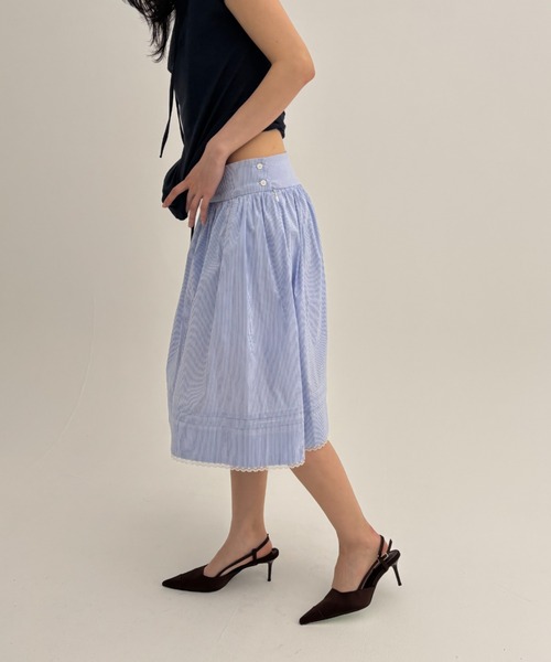 FUULLY STUDIO(フーリィーステューディオ)の「レースミディギャザースカート(スカート・レディース・ストライプ/ホワイト・FREE)」の1枚目の写真