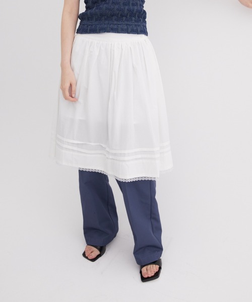 FUULLY STUDIO(フーリィーステューディオ)の「レースミディギャザースカート(スカート・レディース・ストライプ/ホワイト・FREE)」の11枚目の写真