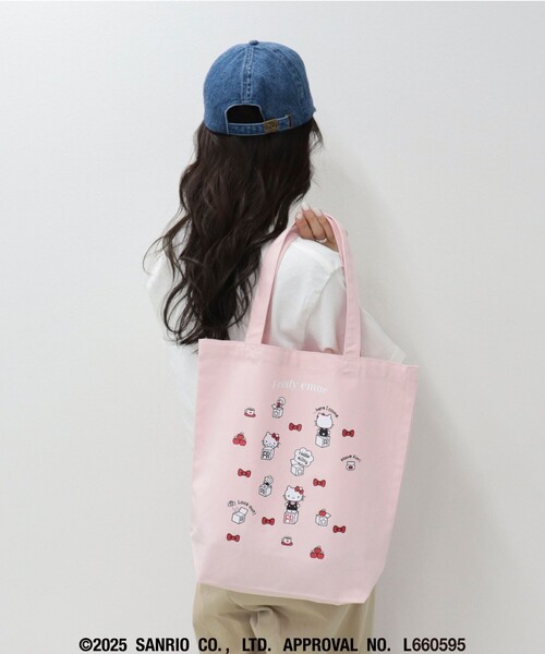 fredy emue（フレディエミュ）の「【HELLO KITTY meet FREDY emue】  ボックスプリントトートバッグ（トートバッグ・レディース・ベビーピンク/レッド・FREE）」の2枚目の写真