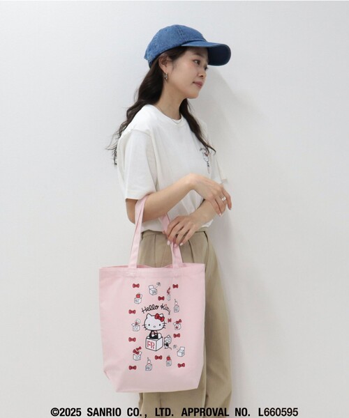 fredy emue（フレディエミュ）の「【HELLO KITTY meet FREDY emue】  ボックスプリントトートバッグ（トートバッグ・レディース・ベビーピンク/レッド・FREE）」の3枚目の写真