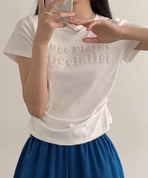 NANAHACHI(ナナハチ)の「エンボスロゴ コンパクトTシャツ(Tシャツ/カットソー・レディース・レッド/ホワイト/ブラック・FREE)」の16枚目の写真
