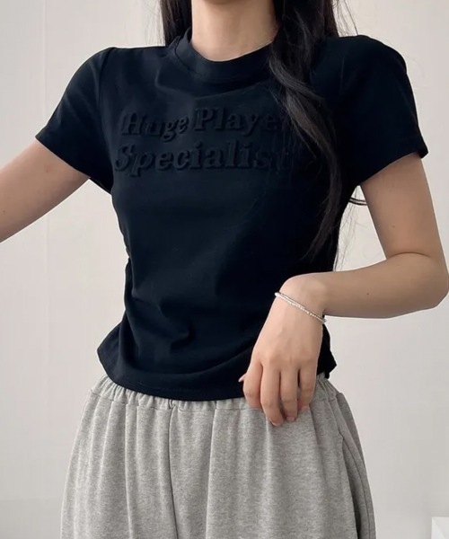 NANAHACHI(ナナハチ)の「エンボスロゴ コンパクトTシャツ(Tシャツ/カットソー・レディース・レッド/ホワイト/ブラック・FREE)」の19枚目の写真