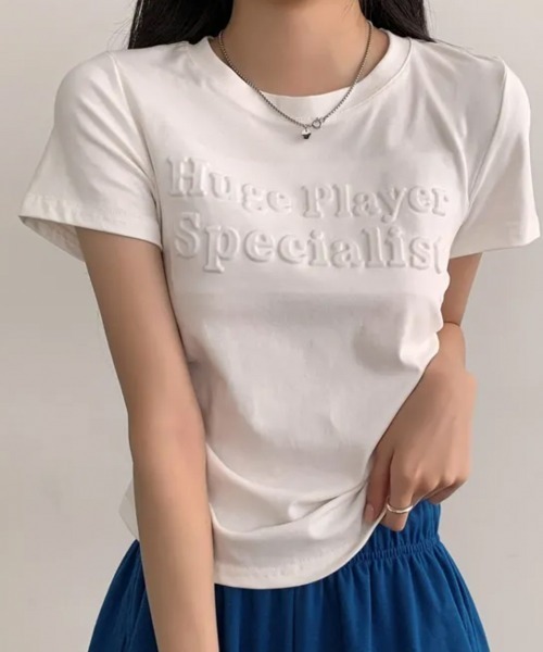 NANAHACHI(ナナハチ)の「エンボスロゴ コンパクトTシャツ(Tシャツ/カットソー・レディース・レッド/ホワイト/ブラック・FREE)」の17枚目の写真