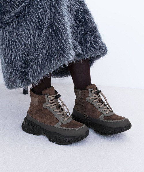 enchanted(エンチャンテッド)の「撥水レースアップサイドジップスニーカーブーツ(ブーツ・レディース・ベージュ/ピンクベージュ/グレイッシュベージュ/ブラック・24/23.5/23/22.5/25/24.5)」の3枚目の写真