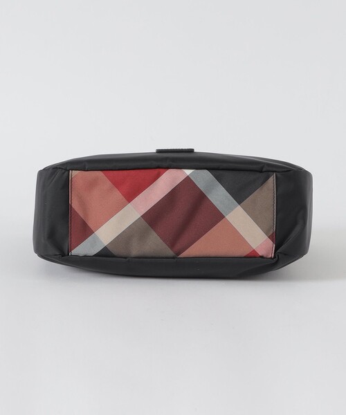 BLUE LABEL CRESTBRIDGE（ブルーレーベルクレストブリッジ）の「ナイロンワンショルダー（ショルダーバッグ・レディース・ダークネイビー/ブラック・FREE）」の7枚目の写真