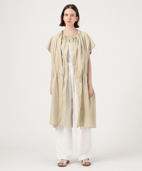 TOMORROWLAND （トゥモローランド）の「Lauren Manoogian COWL ジレ（ベスト・レディース・ブラック/ライトグレー・1）」の3枚目の写真