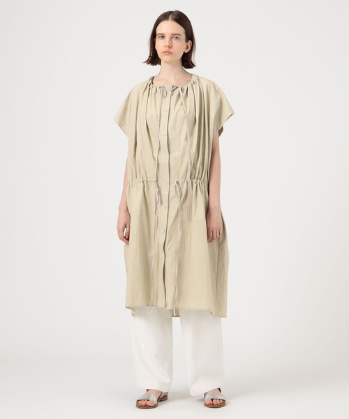 TOMORROWLAND （トゥモローランド）の「Lauren Manoogian COWL ジレ（ベスト・レディース・ブラック/ライトグレー・1）」の4枚目の写真