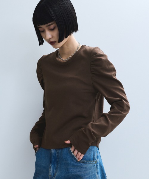 ADAM ET ROPE'（アダムエロペ）の「【WEB限定】バックペプラムカットソー（Tシャツ/カットソー・レディース・ブラック/キナリ/ダークブラウン・FREE）」の3枚目の写真