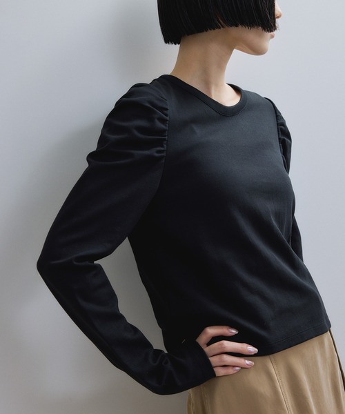 ADAM ET ROPE'（アダムエロペ）の「【WEB限定】バックペプラムカットソー（Tシャツ/カットソー・レディース・ブラック/キナリ/ダークブラウン・FREE）」の6枚目の写真