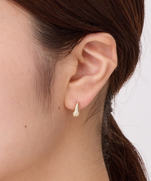 CALIN STANDARD(カリンスタンダード)の「◆金属アレルギー対応◆◆made in japan◆【高品質ポスト】ビジュードロップ ジルコニアセラミックポストピアス(ピアス(両耳用)・レディース・シルバー/ゴールド/ピンクゴールド・FREE)」の1枚目の写真