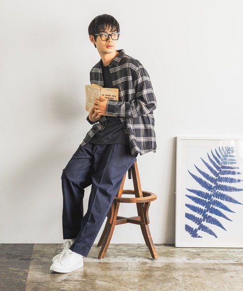 GLOBAL WORK(グローバルワーク)の「アーバンデニムクリーンワイド/452309(デニムパンツ・メンズ・ネイビー系8・XL/L/M/S)」の17枚目の写真