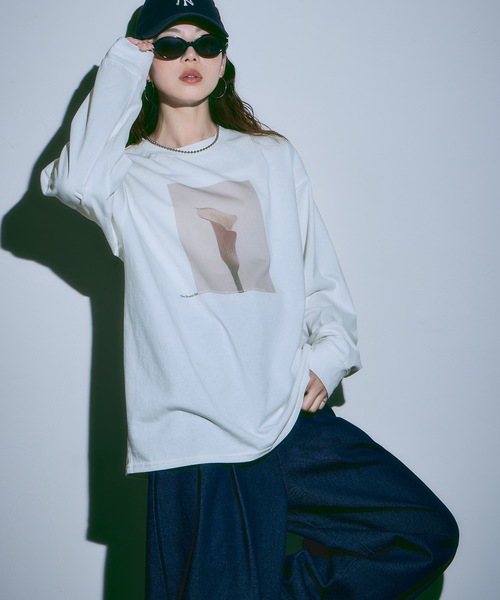 etoll.（エトル）の「フラワーフォトプリントロングTシャツ（Tシャツ/カットソー・レディース・ホワイト系1/ホワイト系2・FREE）」の4枚目の写真